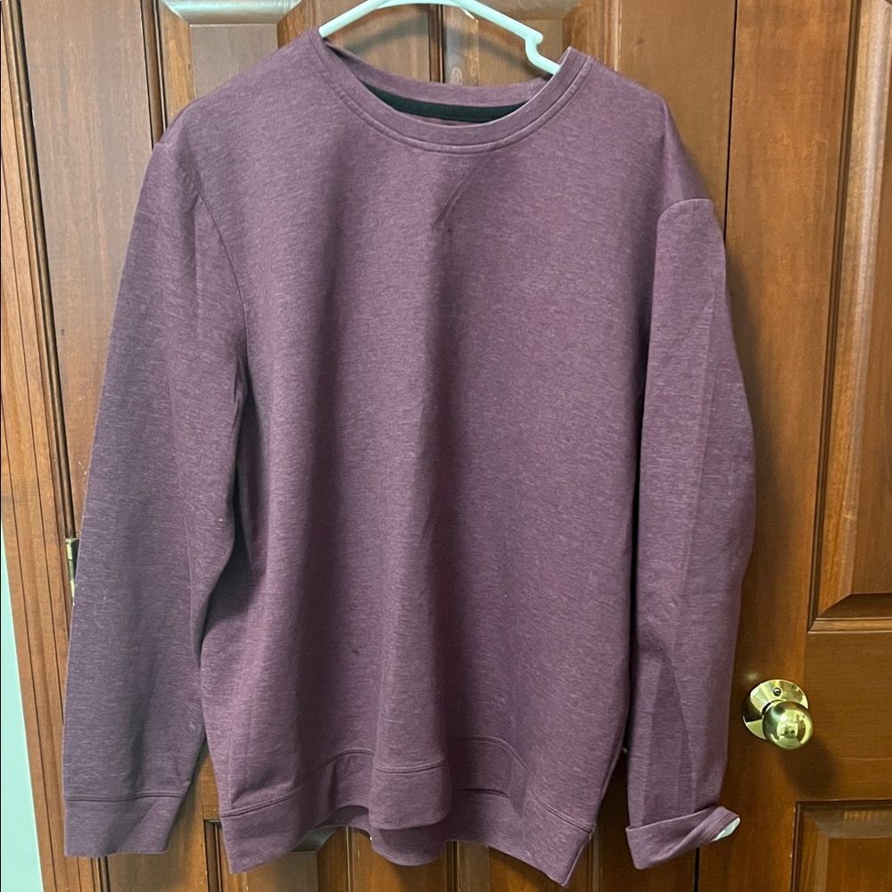 32 Degree Heat Women’s burgundy Sweatshirt